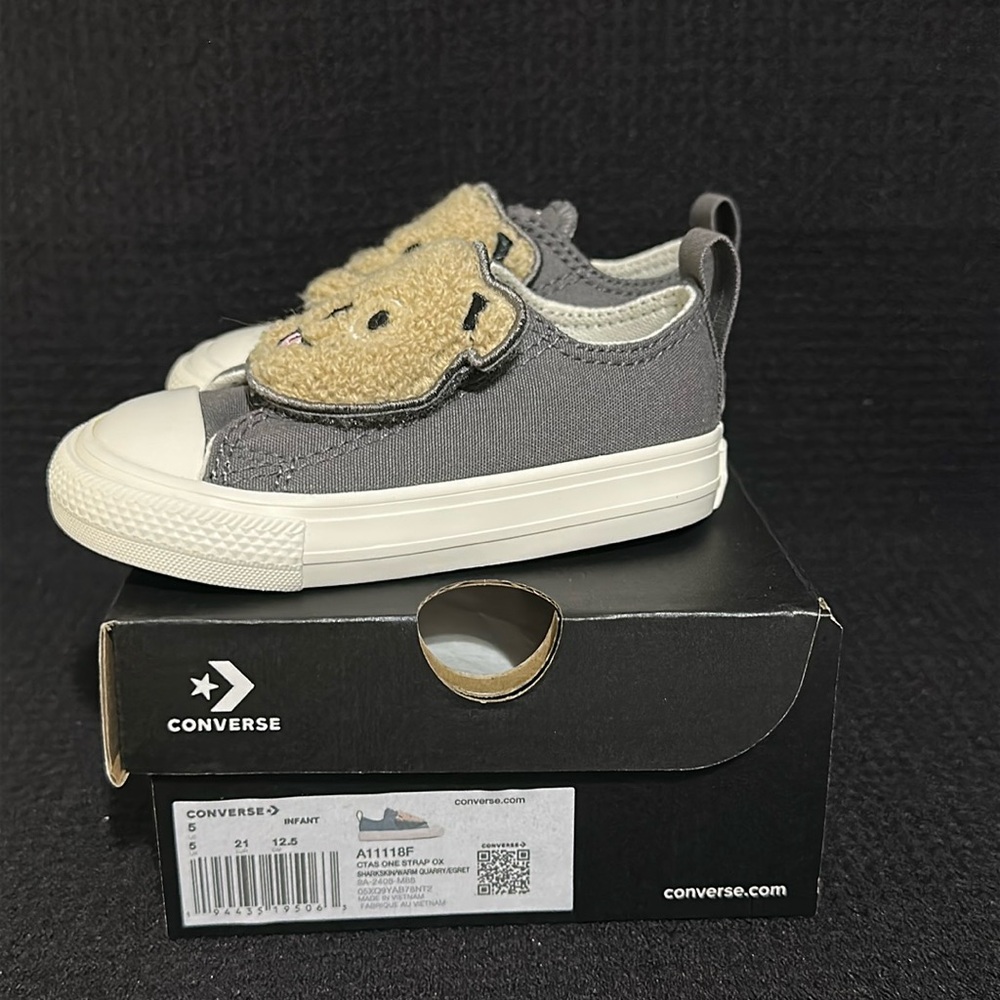 New Converse Chuck Taylor All Star Toddler Size 5 Sneakers Sherpa Bear Shoes - Picture 3 of 8